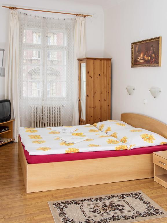 Charles Bridge Bed & Breakfast Prag