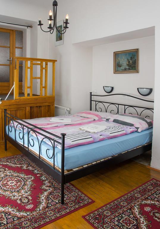 Bed & Breakfast Charles Bridge 3*