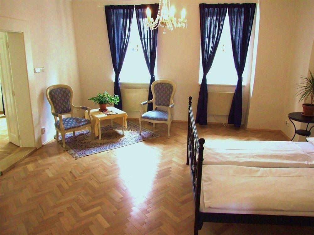 Bed & Breakfast Charles Bridge 3*