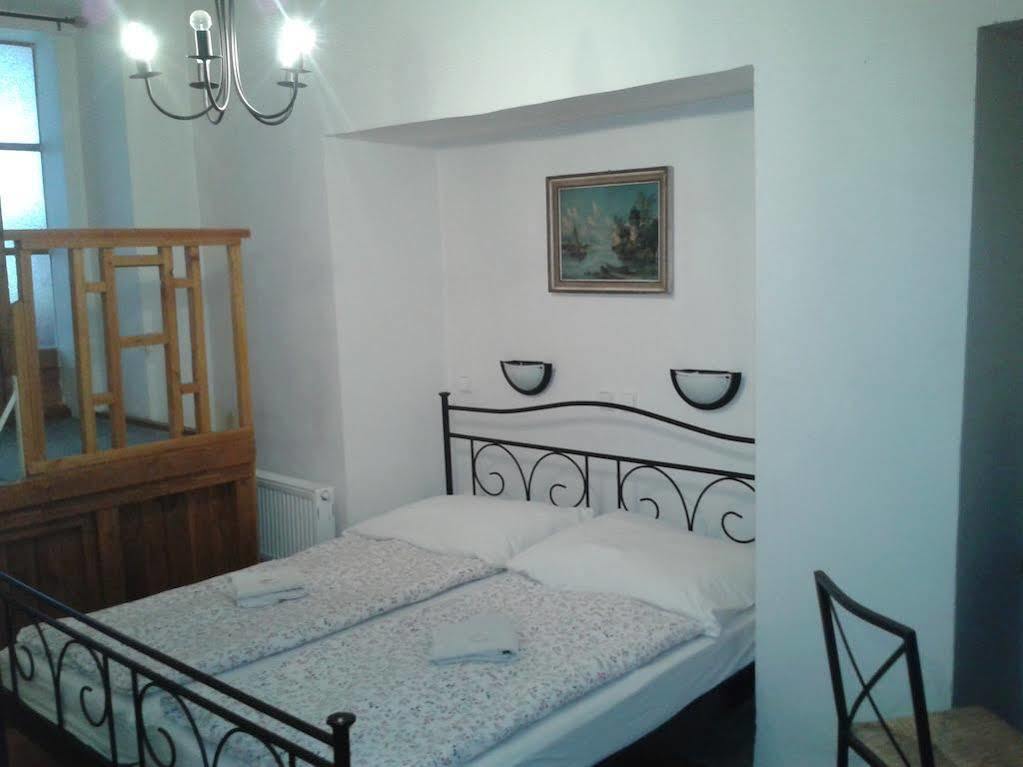 Charles Bridge Bed & Breakfast 3*